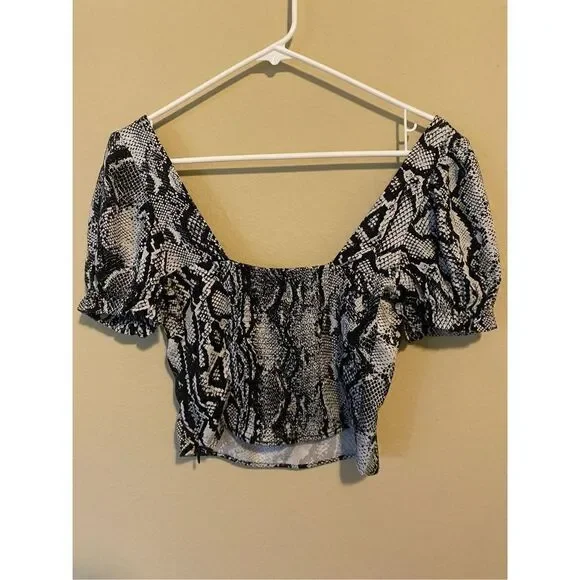 Urban Outfitters top   - Picture 5 of 5